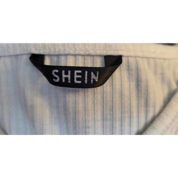 Shein Crop Top Juniors VNeck w/Floral Elastic Hem Size XS (Set of 2) Creme& Rose - Picture 7 of 14